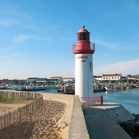 Les Cariatides 2 By Interhome *