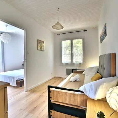 Holiday Les Cariatides 2 By Interhome