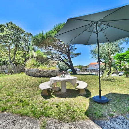 Les Cariatides 2 By Interhome Semesterbostad Saint-Pierre-d'Oleron